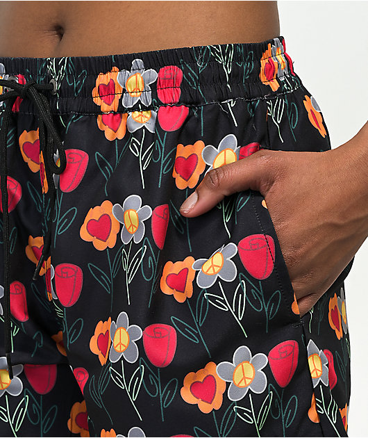 Petals by Petals and Peacocks Flower Print Board shorts negros