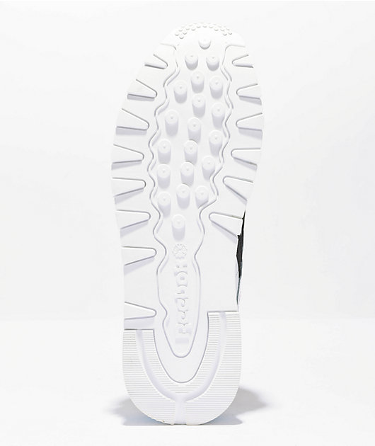 https://scene7.zumiez.com/is/image/zumiez/product_main_medium/Reebok-Kids-Classic-Leather-White%2C-Black-%26-Aqua-Skate-Shoes-_367782-alt2-US.jpg