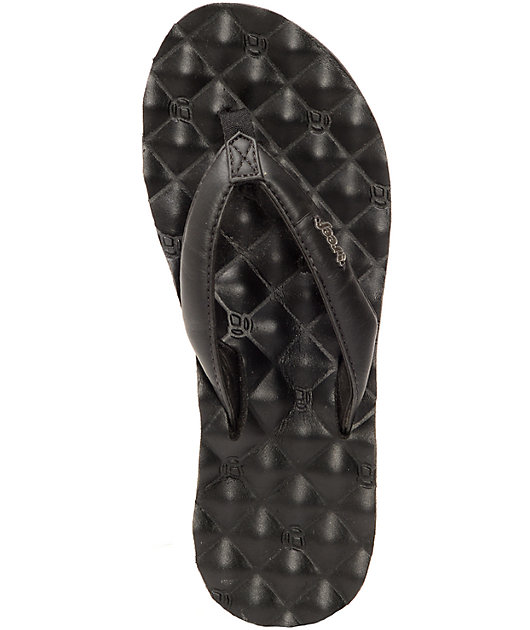 reef quilted flip flop