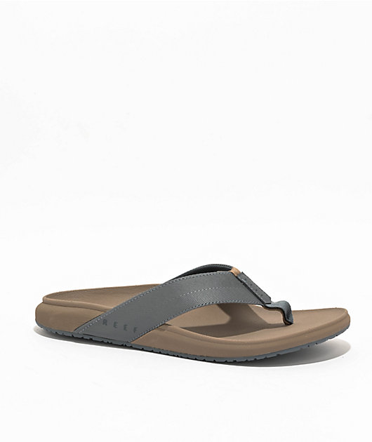 Fossil flip flops online