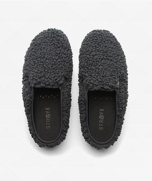 Straye Ventura Furry Carbon Mule Slippers