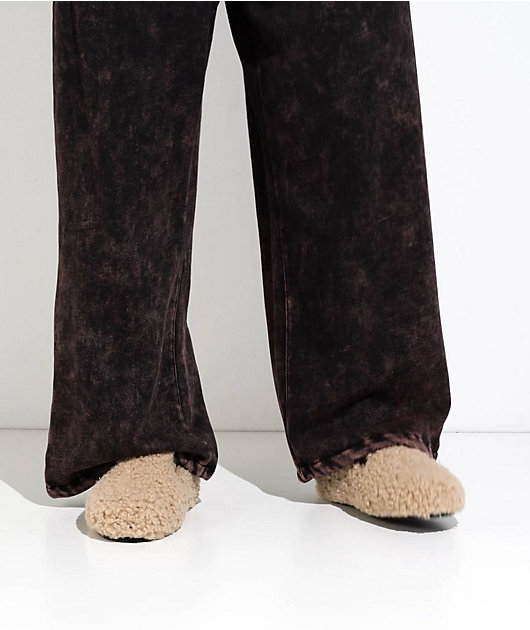 Straye Ventura Furry Sand Mule Slippers video