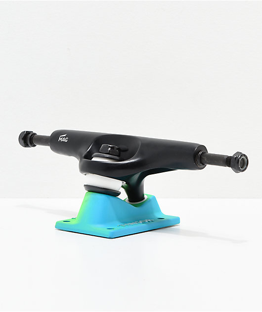 Tensor 5.25" Mag Light eje de skate en negro, verde, y azul