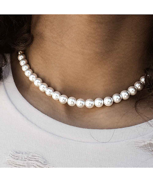 Ashton Gold Half Chain Necklace in White Pearl