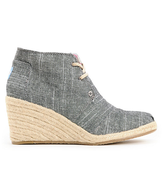 toms wedge pumps