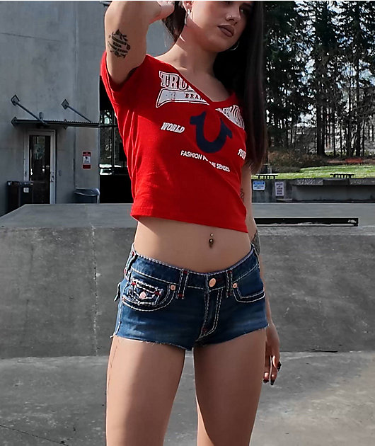 True Religion Horseshoe V-Neck Scarlet Crop T-Shirt video