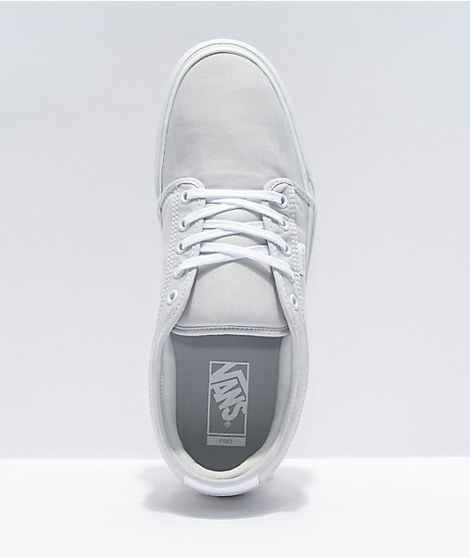 Vans chukka shop low grey white