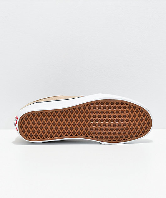 vans chukka low tan white