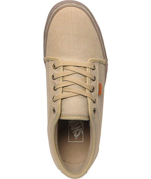 vans chukka low tan gum