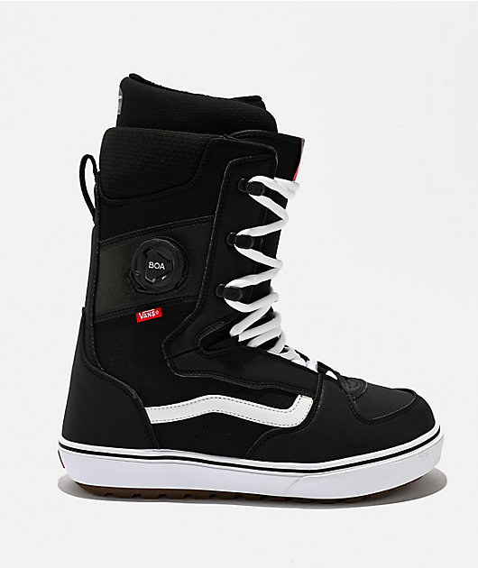 Vans Invado OG Black & Gum Snowboard Boots 2026