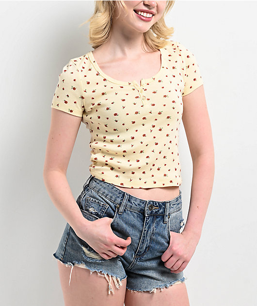 Zine Hannie Ditsy Floral Yellow Crop Henley T-Shirt | Zumiez