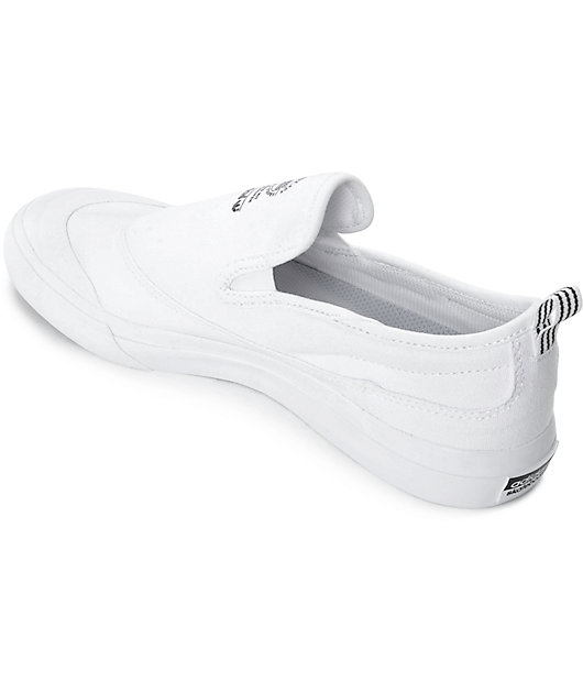 white adidas matchcourt slip on