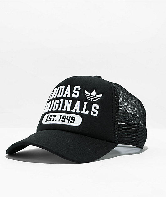 aflevering Voorbijgaand Vegetatie adidas New Prep Black Trucker Hat