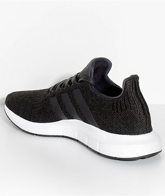 harga swift run black