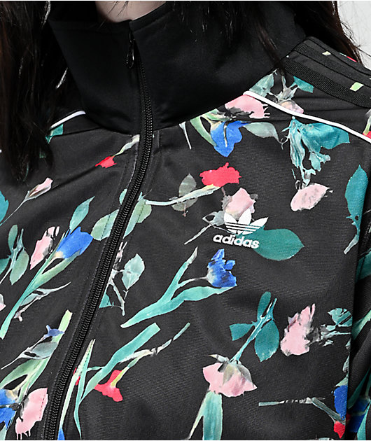 chaqueta floral adidas