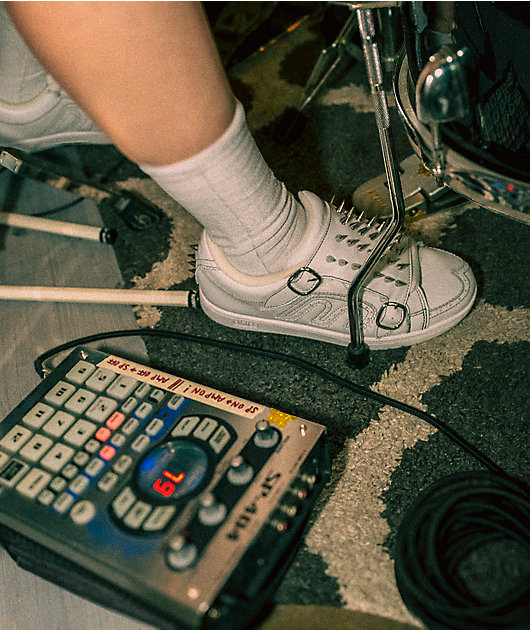 etnies Locut Spikes Hardwired White Shoes