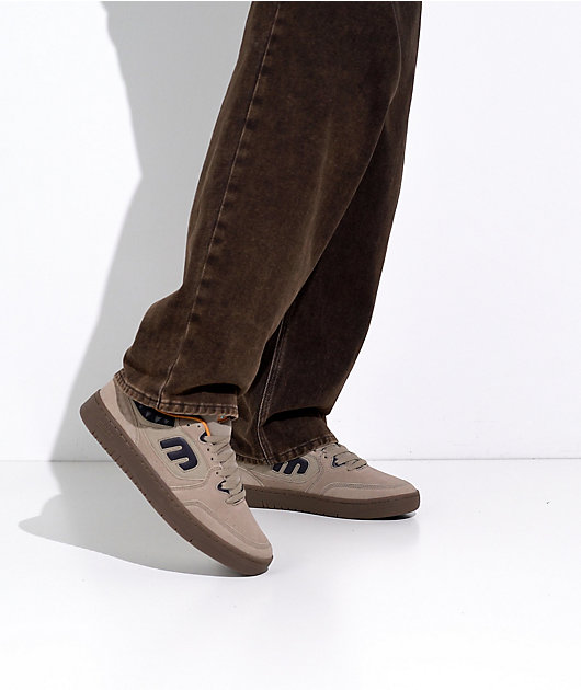 etnies x Apache Loot Tan & Gum Skate Shoes video