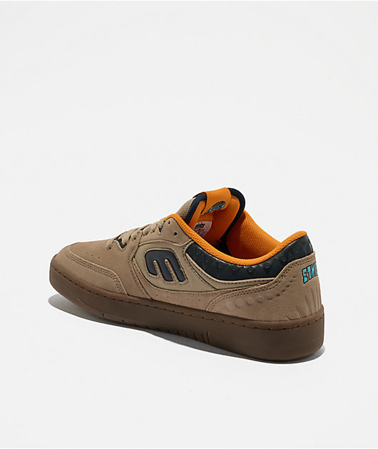 etnies x Apache Loot Tan & Gum Skate Shoes