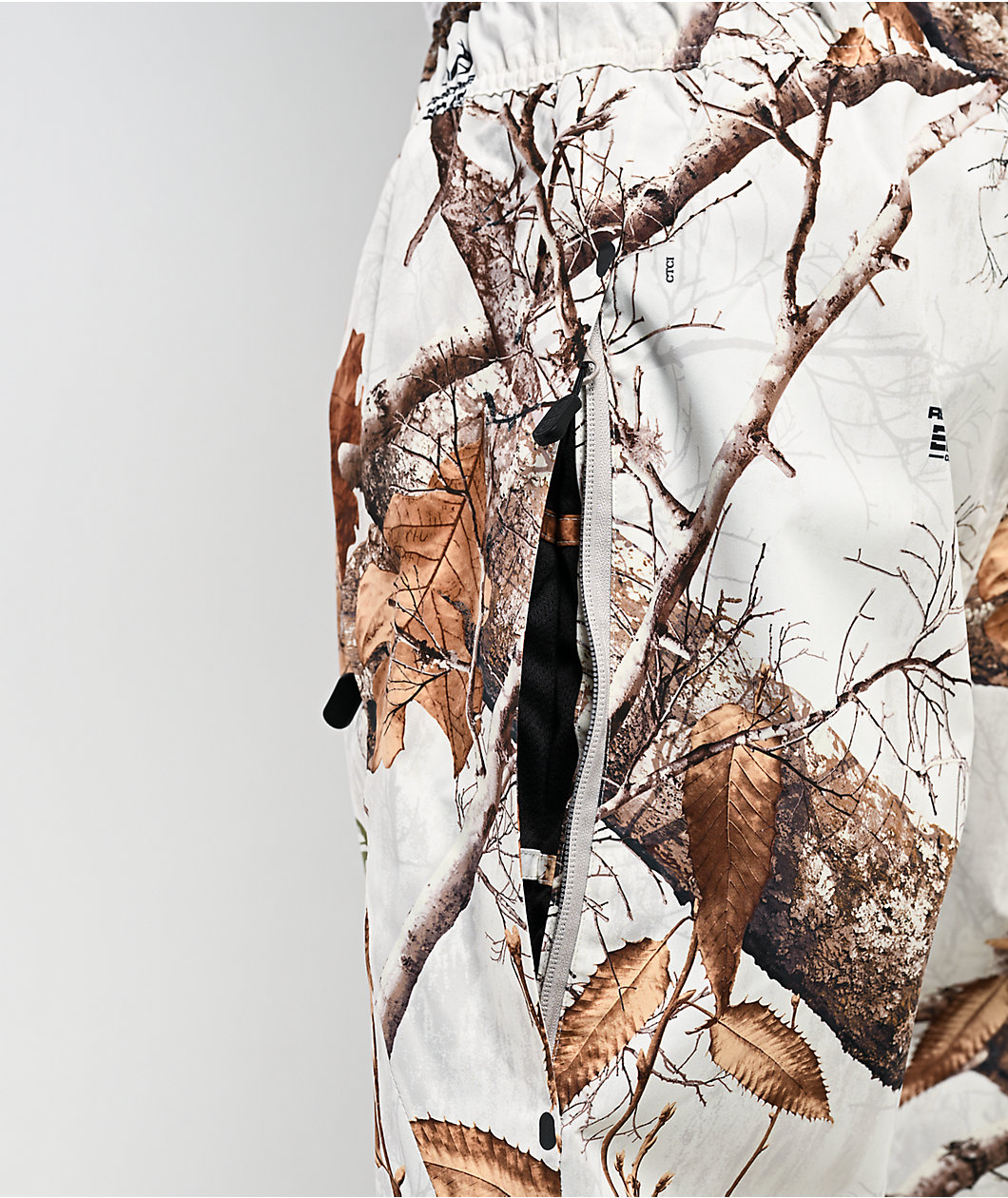 Airblaster x Realtree Edge Beast Access Camo 30K Snowboard Pants