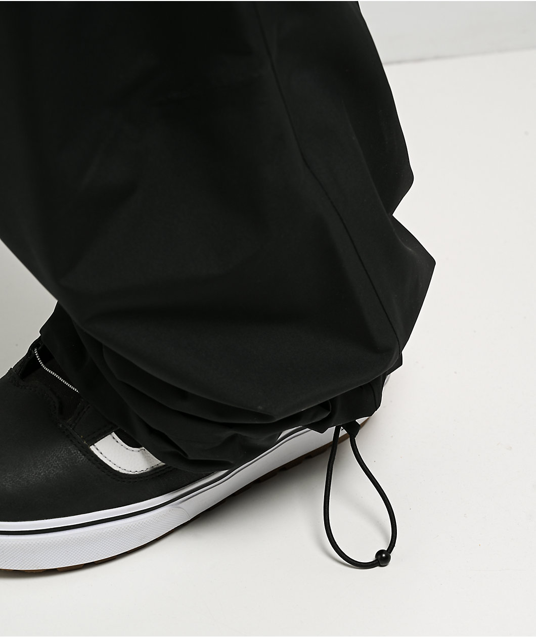 Beyond Medals Park Black 15K Baggy Snowboard Pants