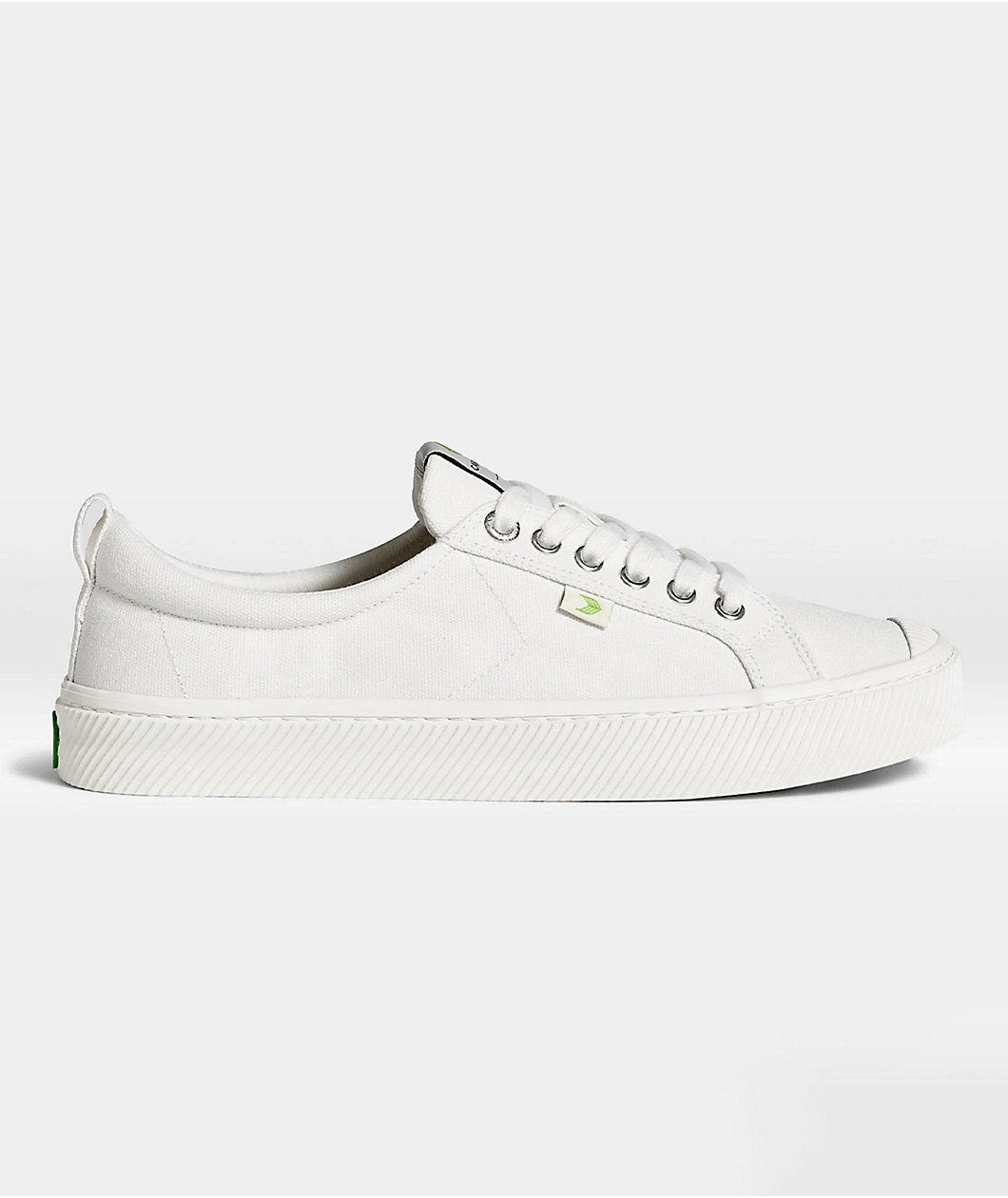 Cariuma OCA Low White Canvas Skate Shoes