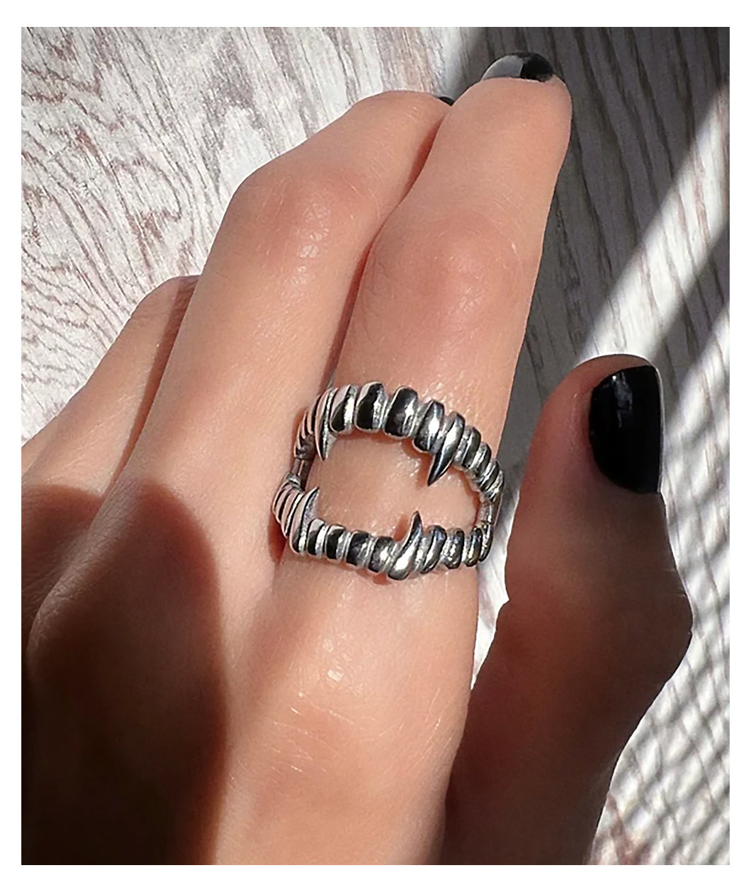 Cyberspace Shop Fangs Silver Ring