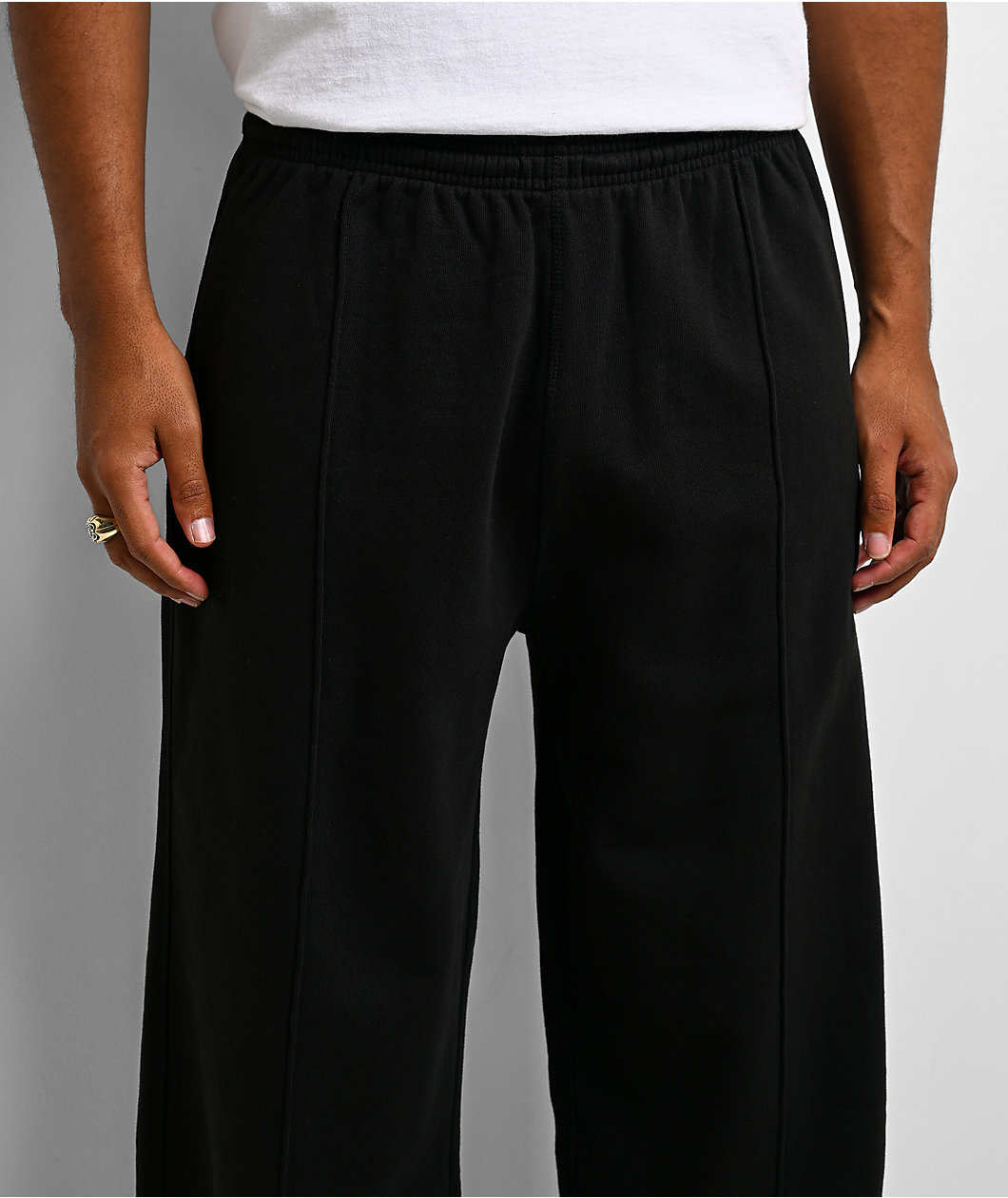 Hypland Pleated Black Sweatpants