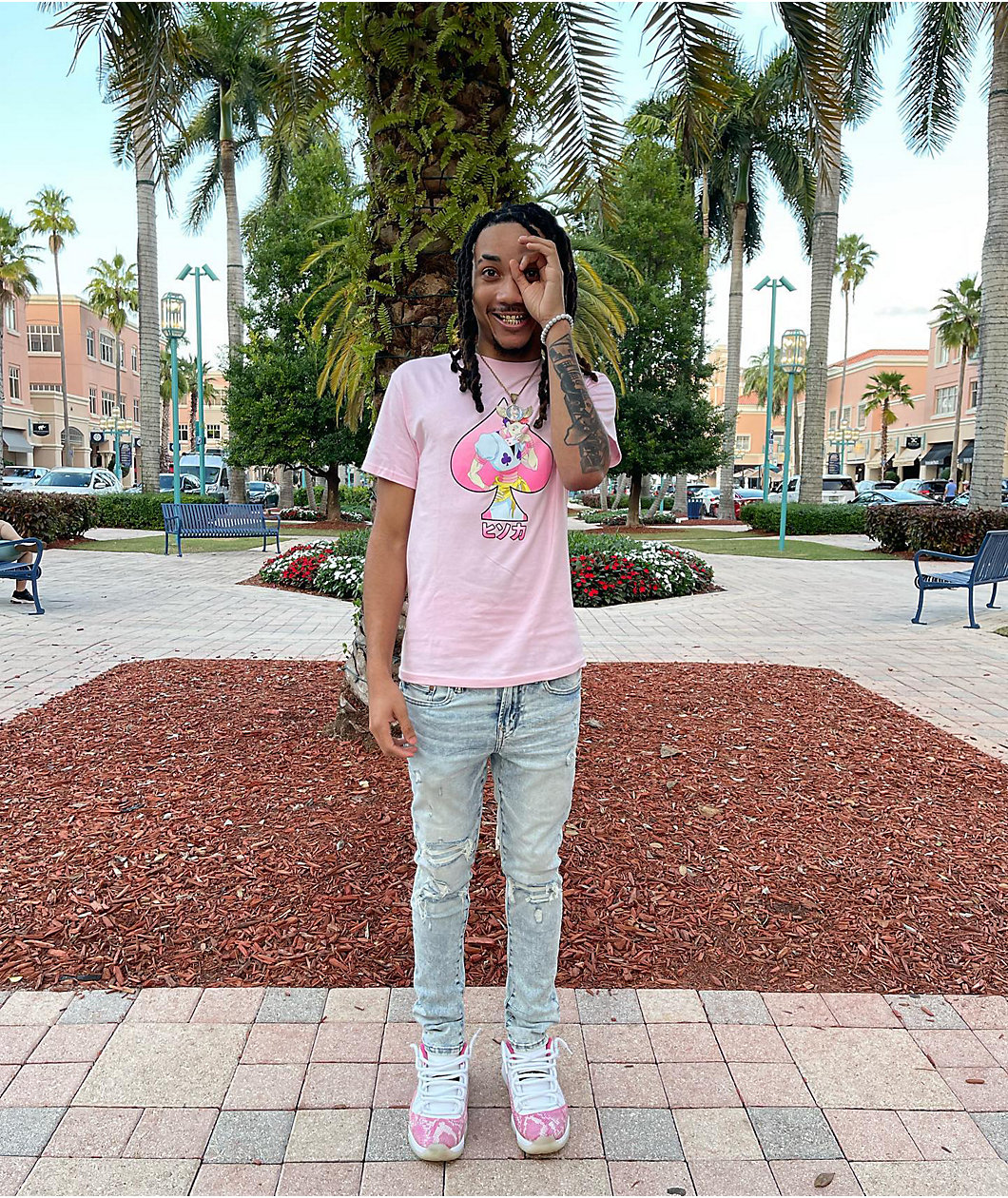 Hypland x Hunter x Hunter Hisoka Pink T-Shirt
