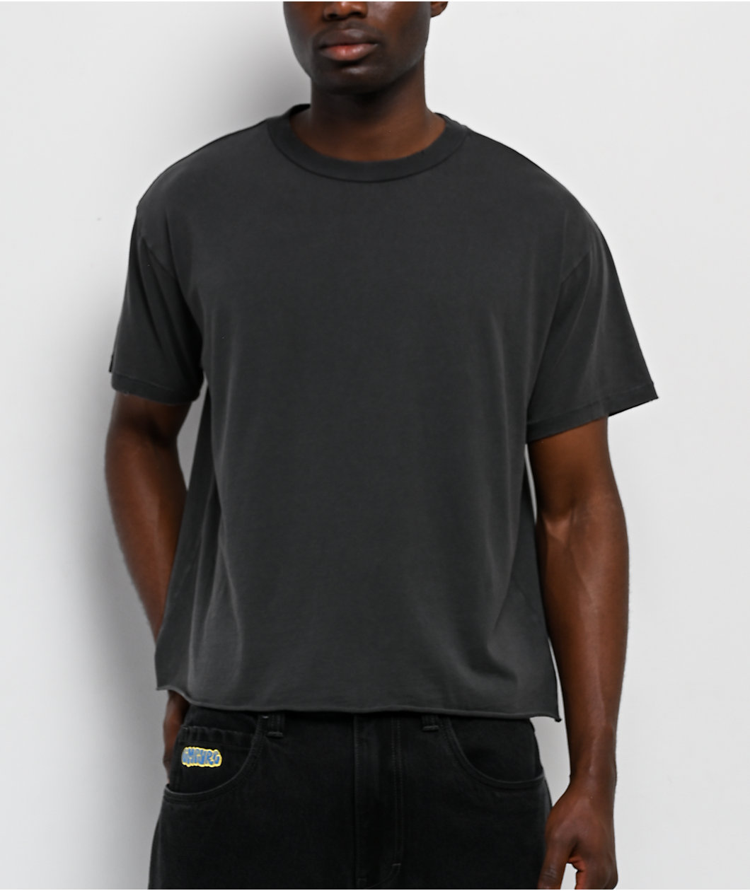 ITA Eon Distressed Black Wash Crop T-Shirt