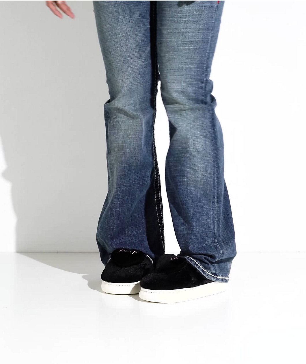 Juicy Couture Contenta Black & Blush Slippers