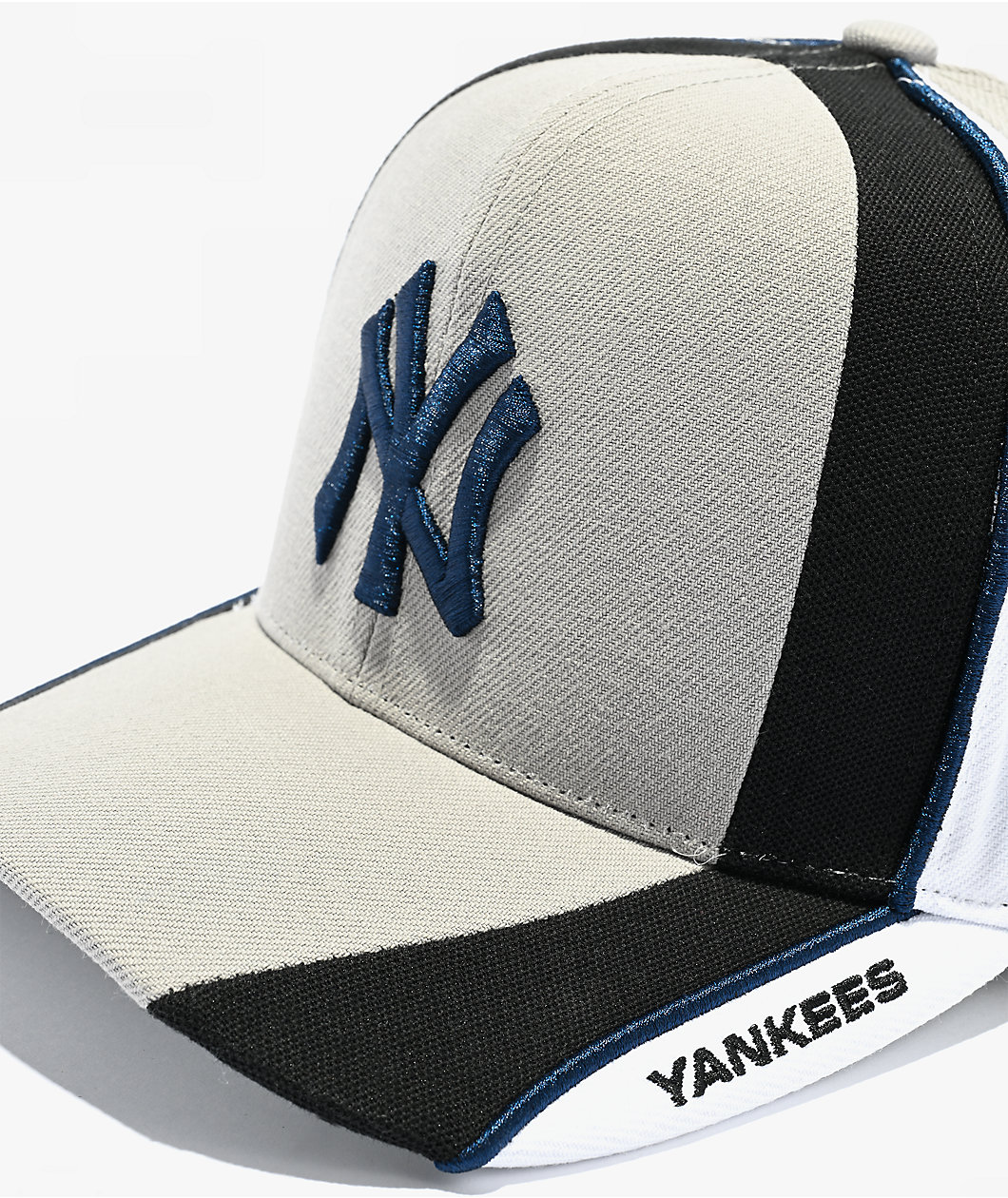 Mitchell & Ness New York Yankees Downforce Grey Snapback Hat