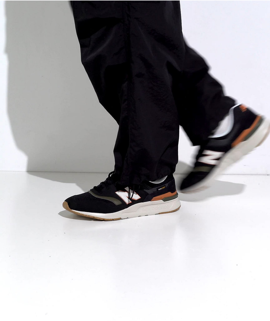 New Balance 997H Black & Cayenne Shoes 