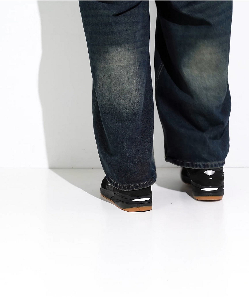 New Balance Numeric 933 Reynolds Black Skate Shoes