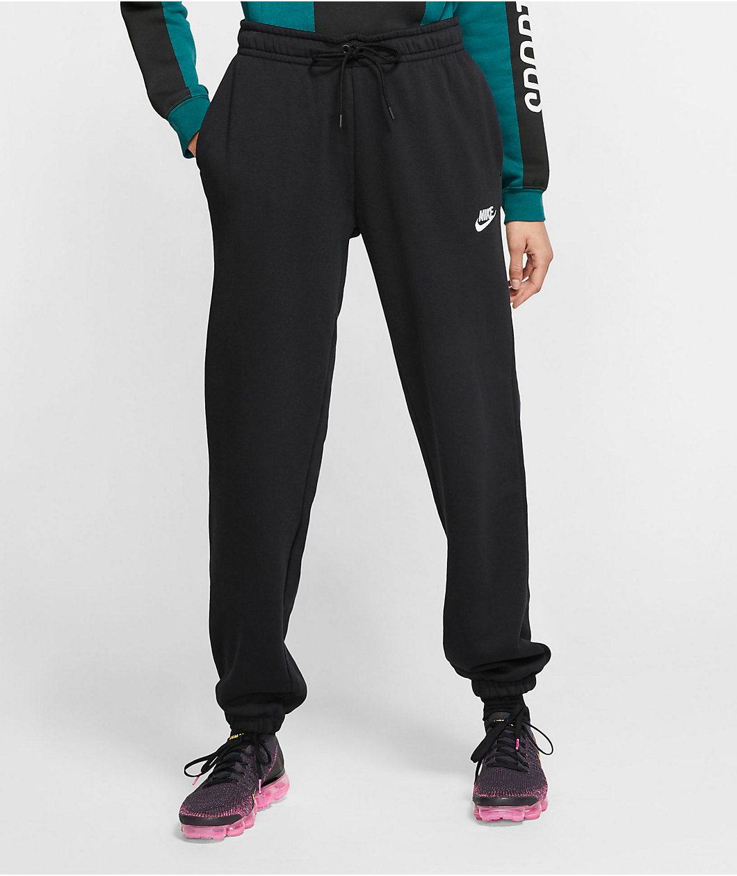 Nike Sportswear Essential Black Sweatpants
