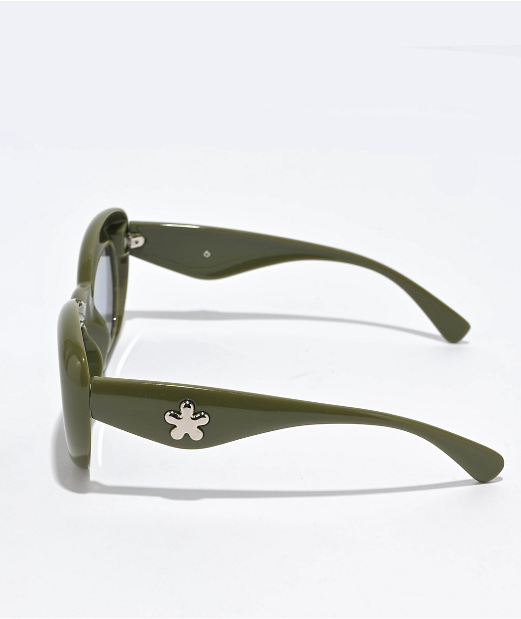 Petals and Peacocks Cumulus Green Sunglasses