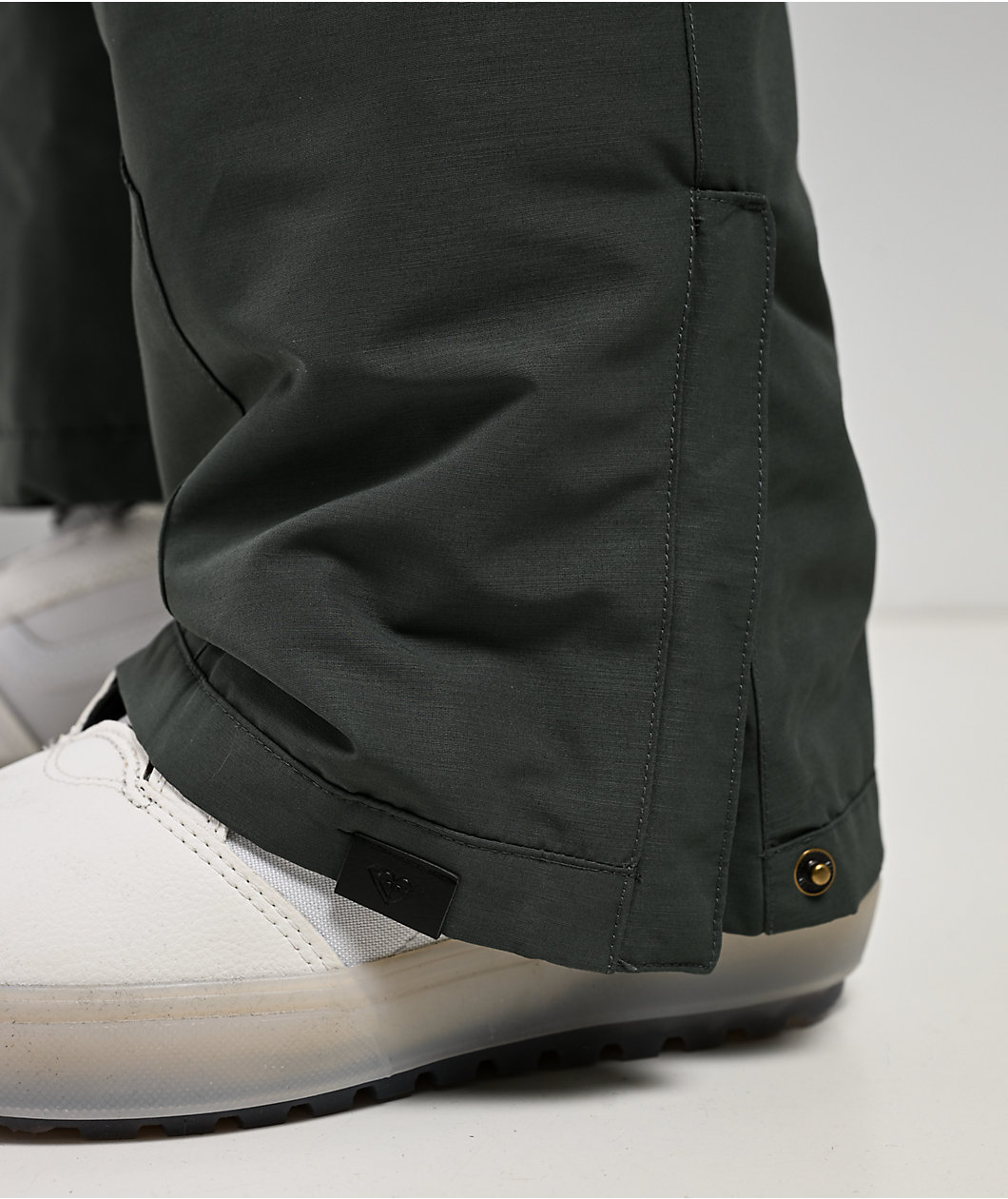 Roxy Trooper Green 10K Cargo Snowboard Pants