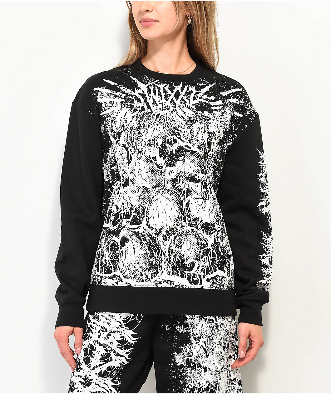 SWIXXZ Skull Pile Black Oversize Crewneck Sweatshirt