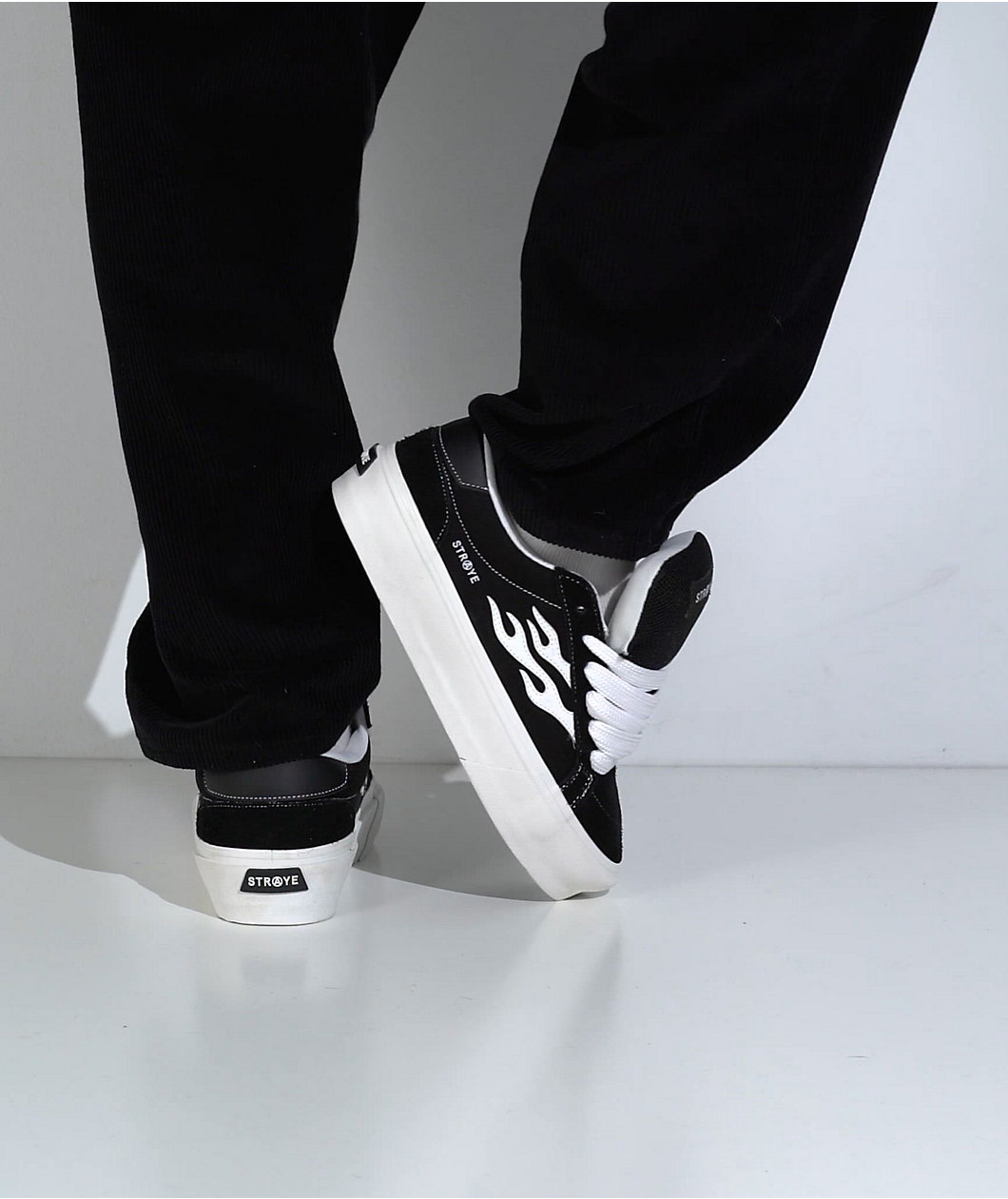 Straye Logan Stomper Black & White Skate Shoes