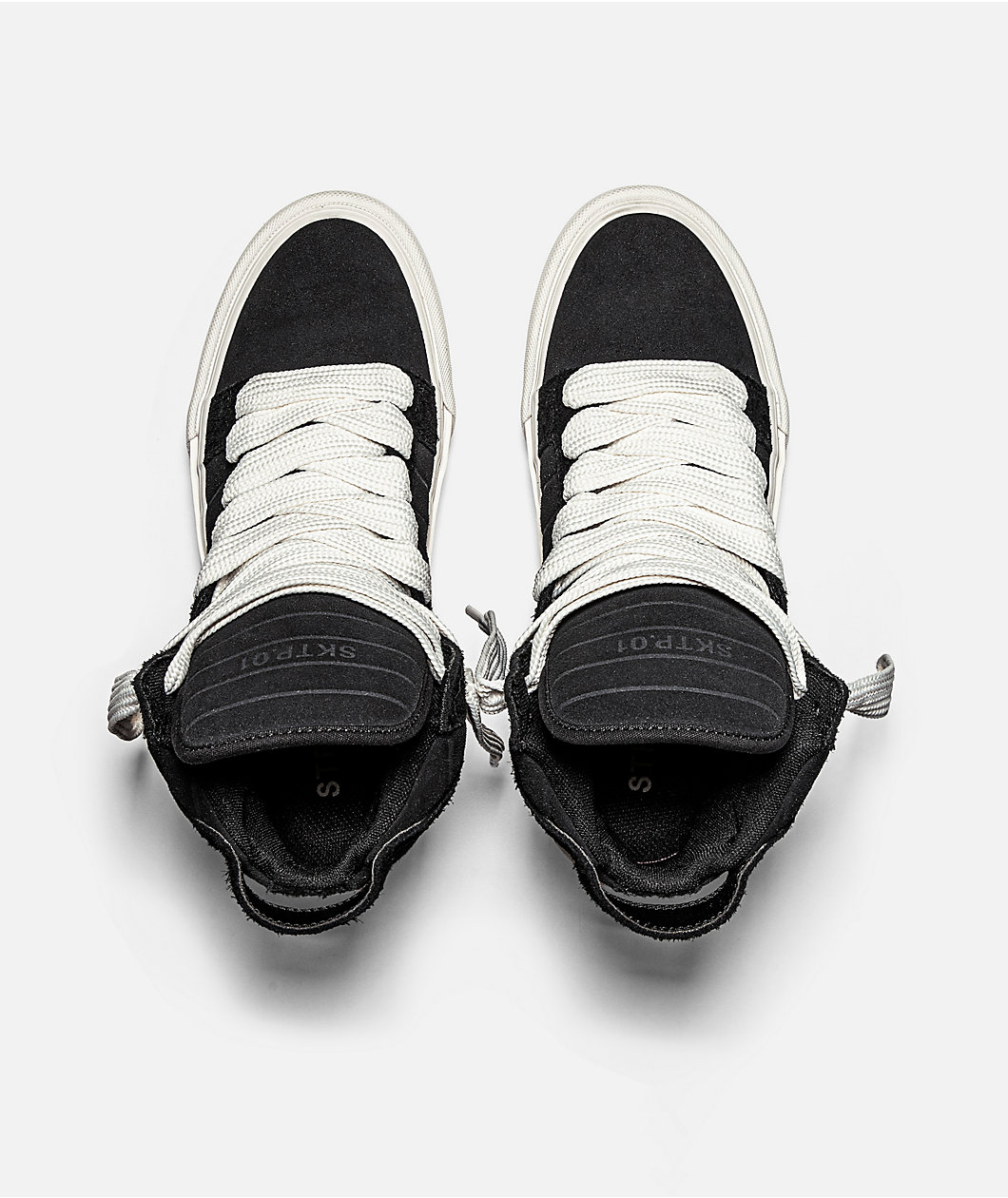 Straye SKTP.01 Black & White Skate Shoes
