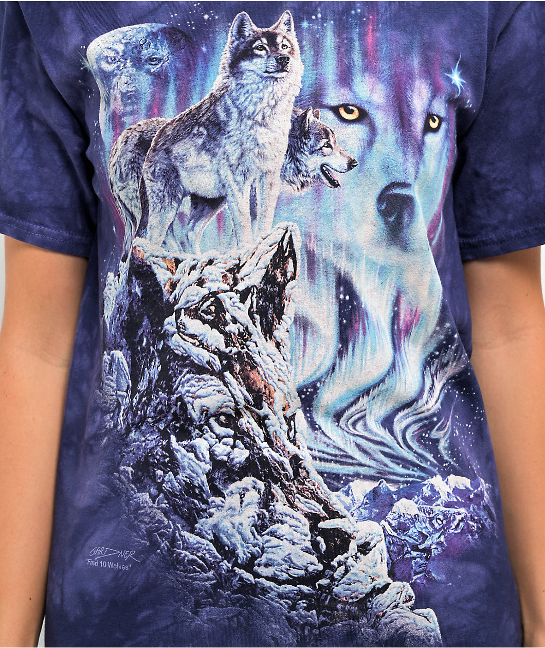 The Mountain Find 10 Wolves Blue Tie Die T-Shirt