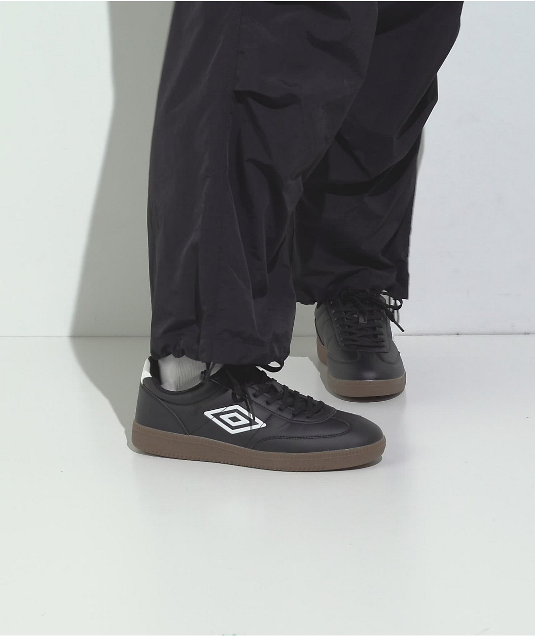 Umbro Regent SL Black, White & Dark Gum Shoes | MainPlace Mall