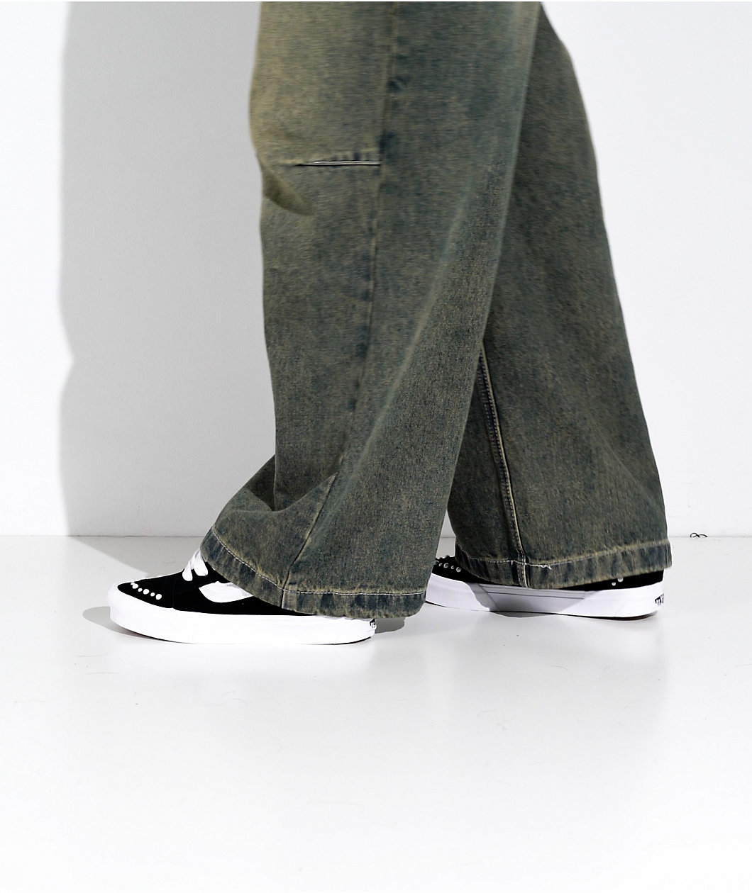 Vans Knu Skool Pearls Black & White Skate Shoes