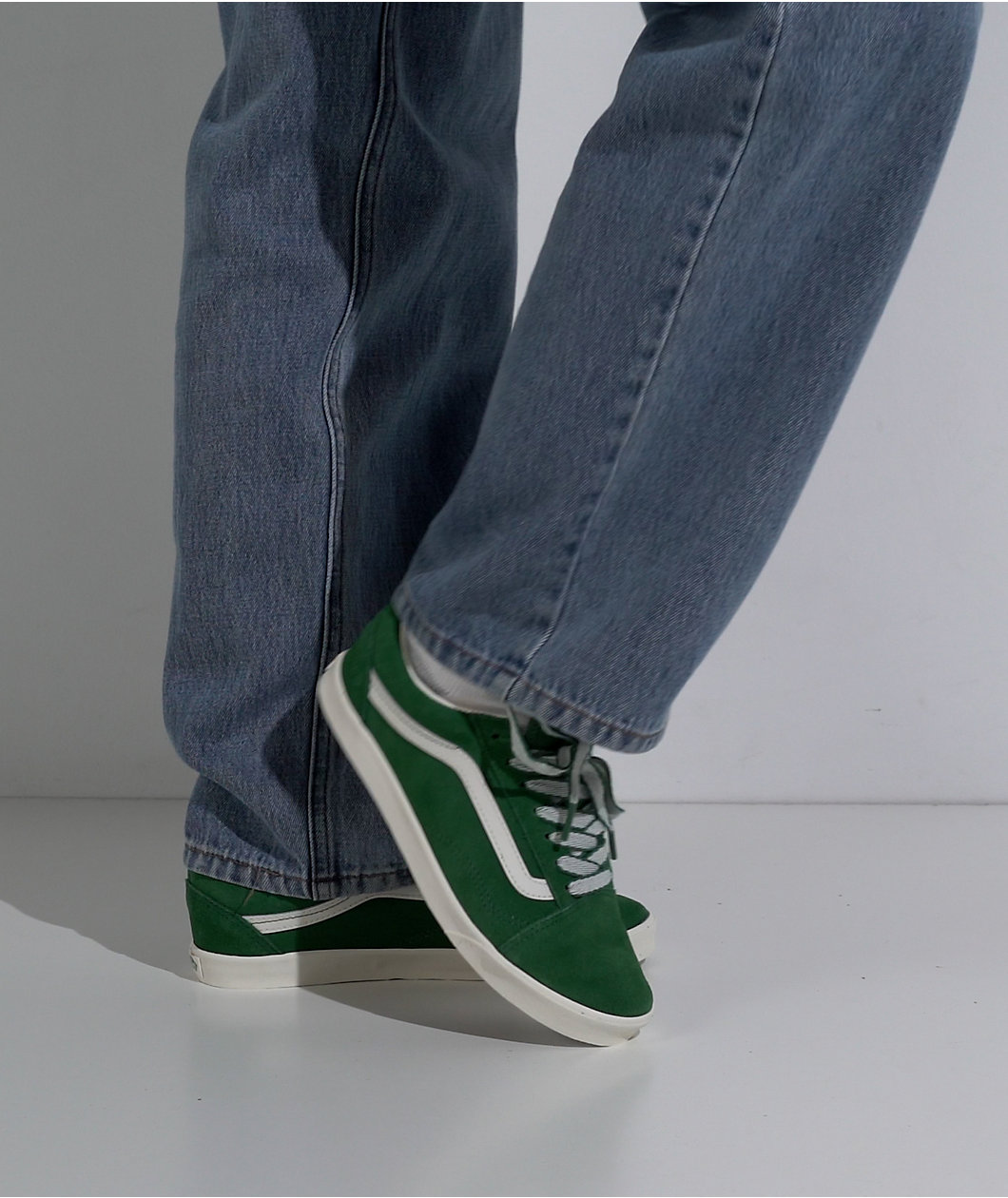 Vans Old Skool Lowpro Outlines Fairway Skate Shoes