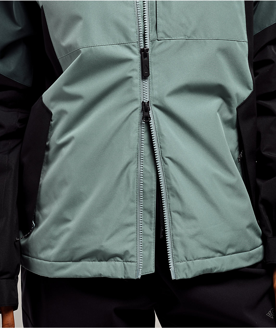 Volcom Agate Grey & Black 10K Insulated Snowboard Jacket