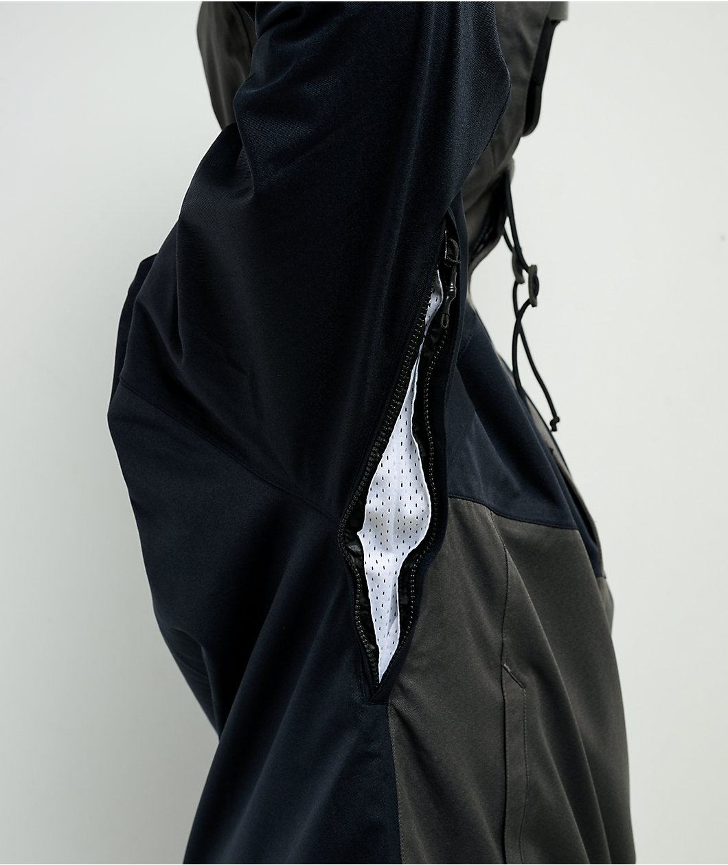 Volcom Hosesegor Black & Grey 20K Anorak Snowboard Jacket