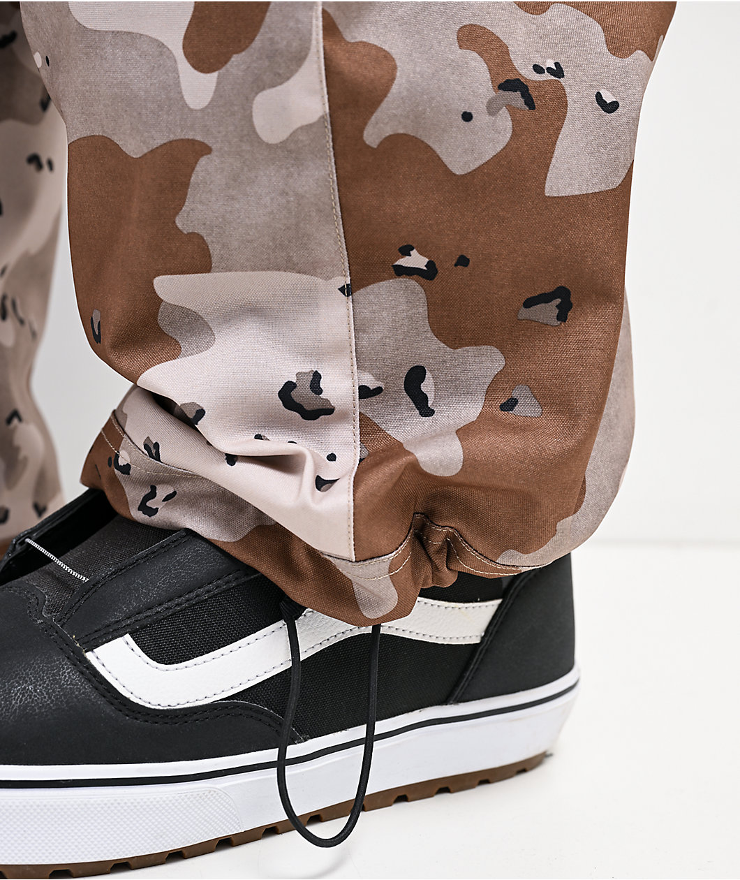 Volcom NWRK Camo 15K Baggy Snowboard Pants