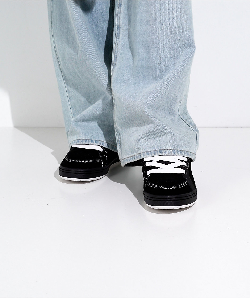 etnies Sal 23 Black & White Skate Shoes