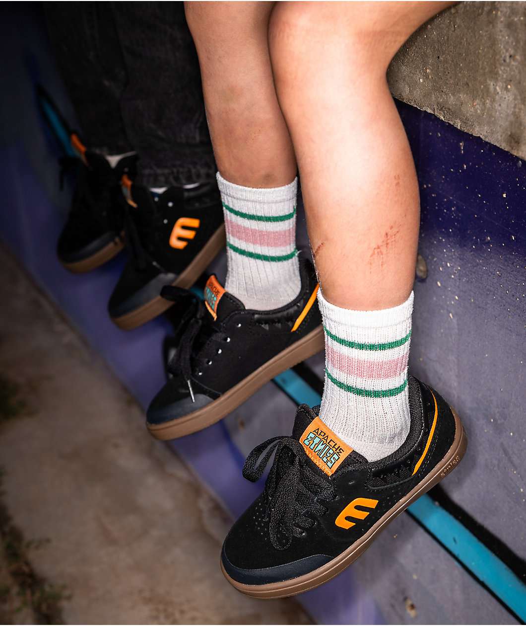 etnies x Apache Kids Marana Black & Gum Skate Shoes