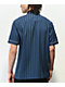 HUF Soho camisa de manga corta con rayas en azul marino.