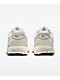 Nike Zoom Vomero 5 SE Platinum Tint & Photon Dust Shoes - Thumbnail image 2 of 9
